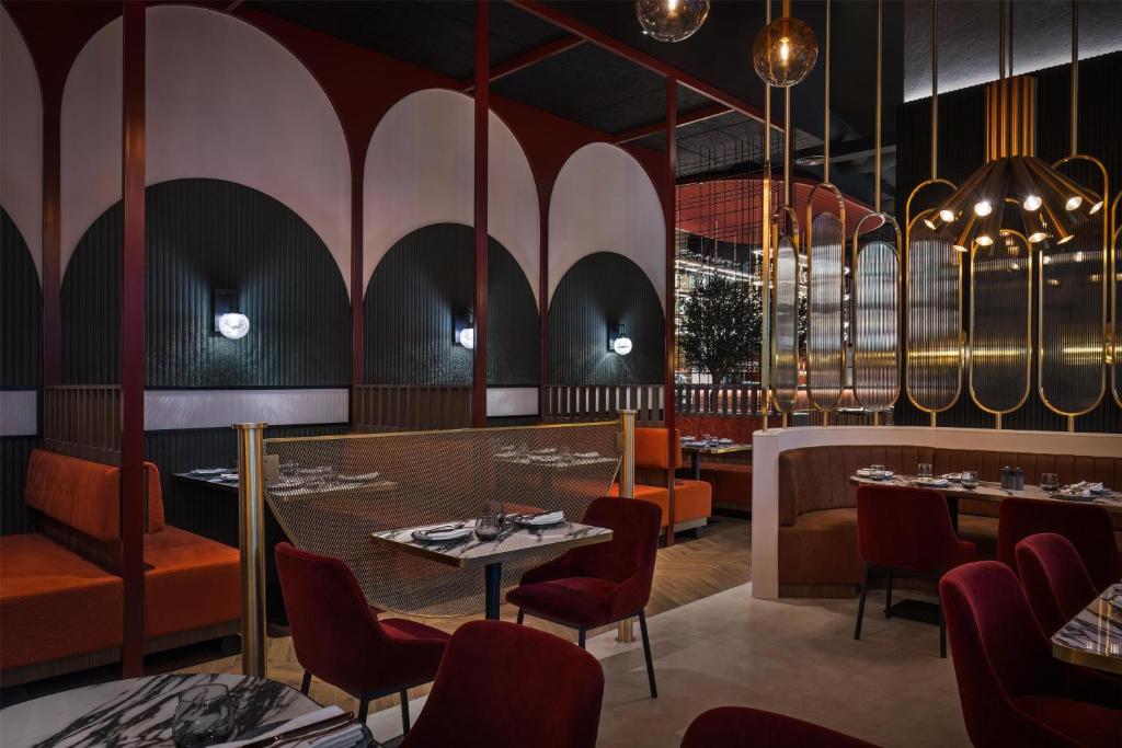 Embassy Suites By Hilton Dubai Business Bay - Resim 15