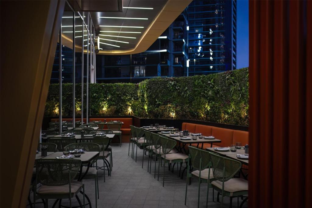 Embassy Suites By Hilton Dubai Business Bay - Resim 17