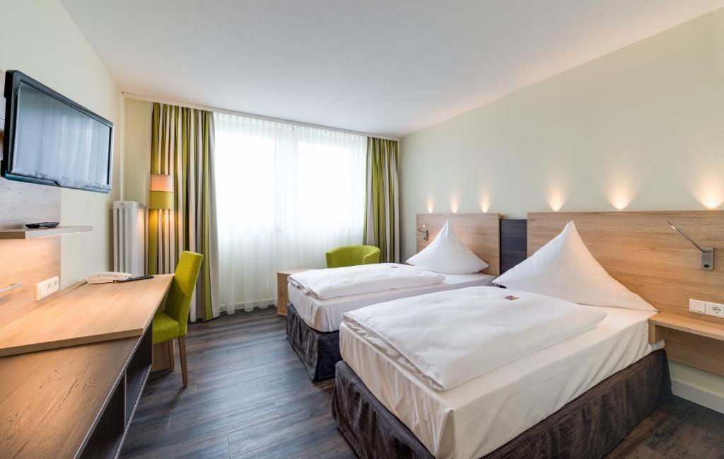 Novina Hotel Wöhrdersee Nürnberg City