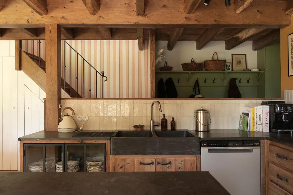 LA MAREUILLE- Offre de lancement - Maison écorénovée dans une ancienne ferme en pleine nature - Morbihan - Huis Met Vijf Slaapkamers