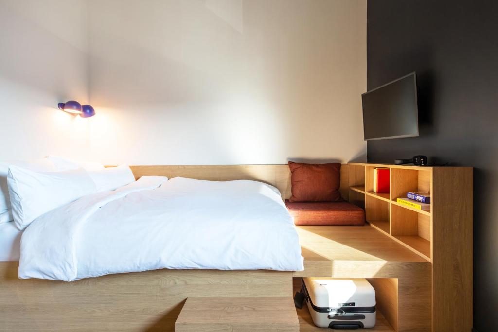 STAYERY Bielefeld Hauptbahnhof - 2