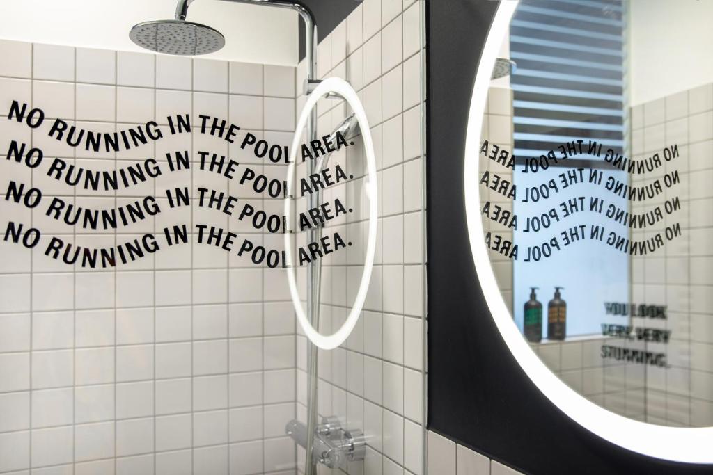 STAYERY Bielefeld Hauptbahnhof - 7