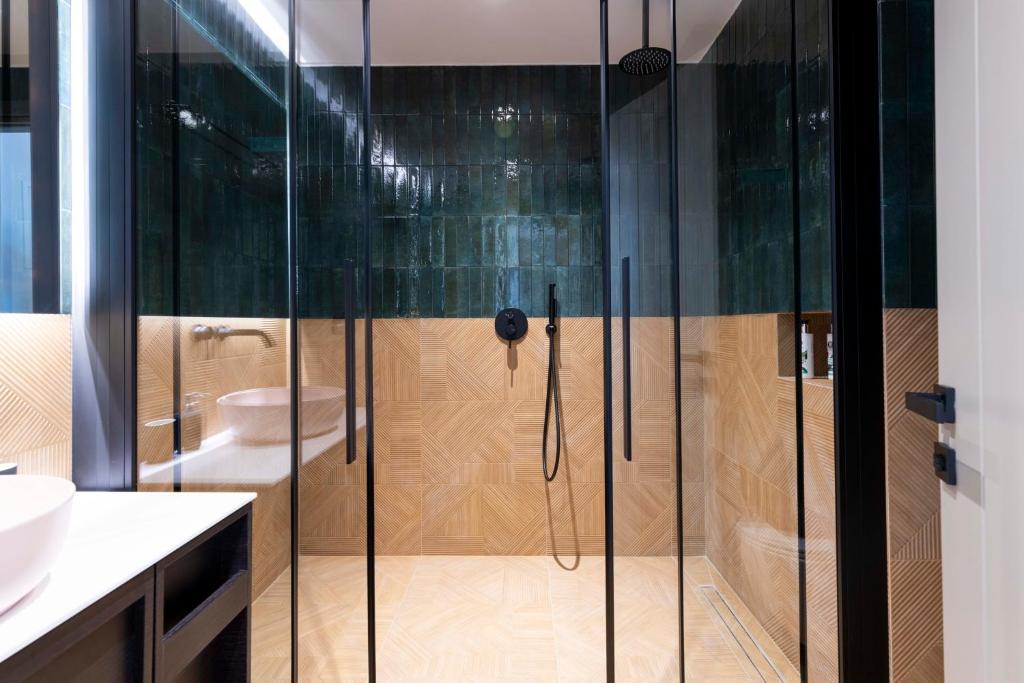 PAREA Athens - Resim 14