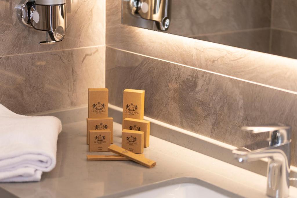 Lions Royal Hotel - 18