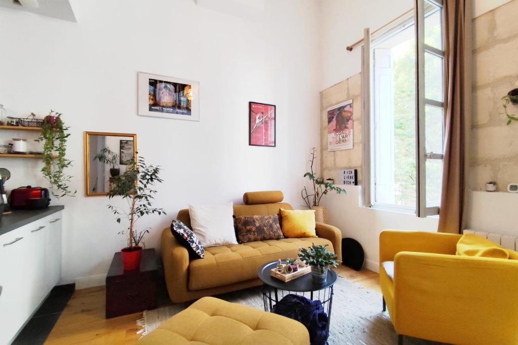 Bright and warm apartment in Bordeaux