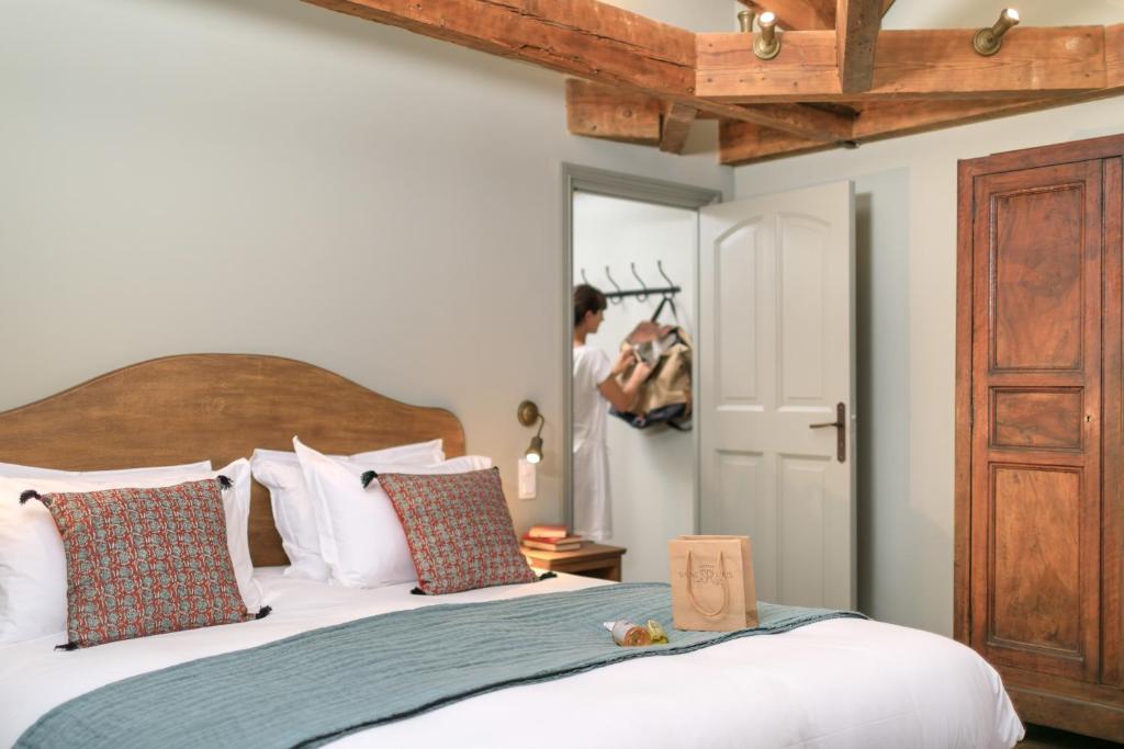 Château Saint Roux Le Luc-Le Cannet des Maures - Appartement Pour 4/6 Personnes