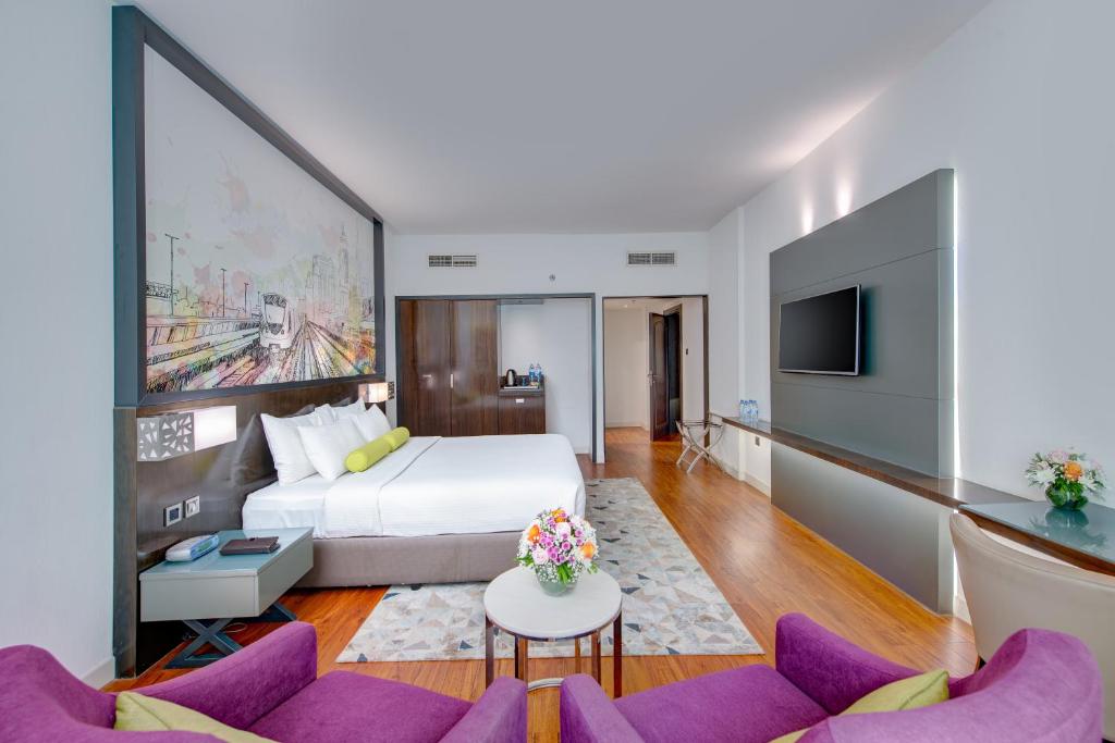 
Luxuria Suite with King Bed Non-Smoking
