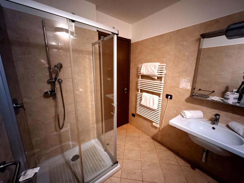 Hotel Mariuccia - Deluxe Doppel- Oder Zweibettzimmer Mit Gartenblick