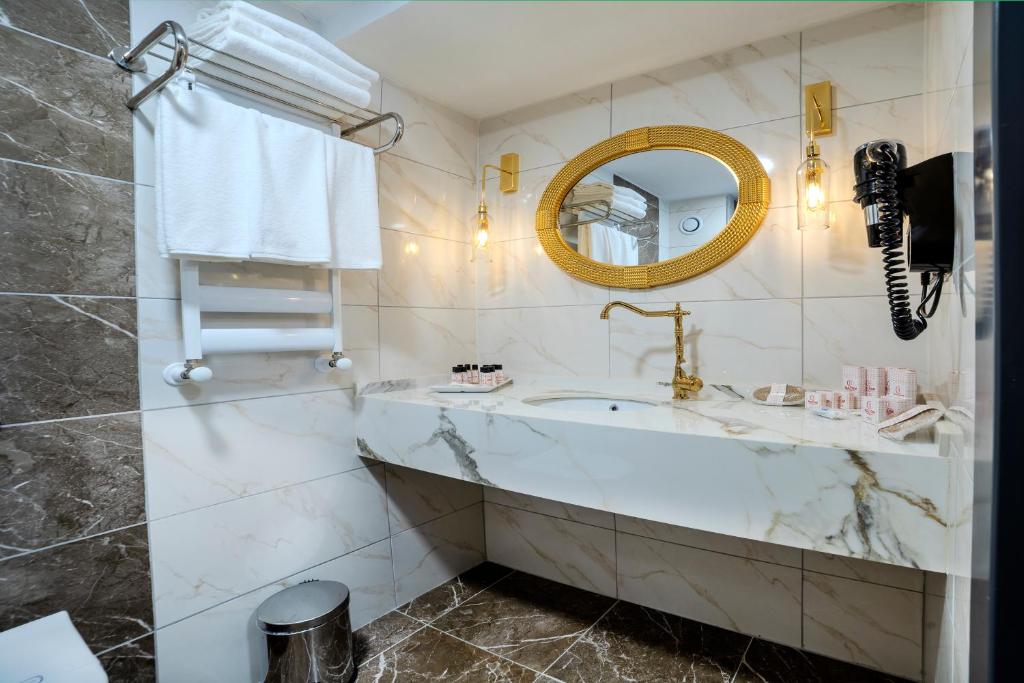 Bulton Hotel Airport - 4