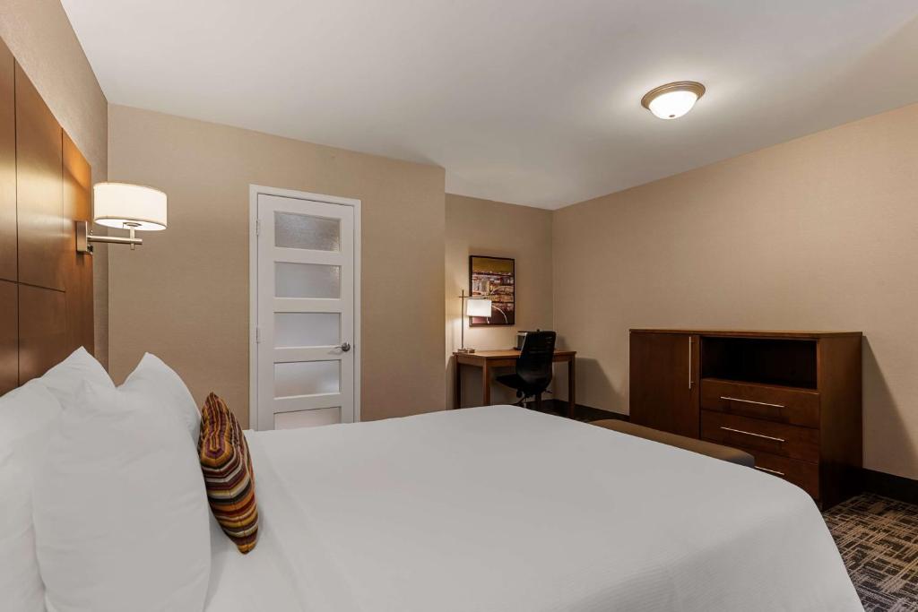 Best Western Ville-Marie Montreal Hotel & Suites - Resim 36