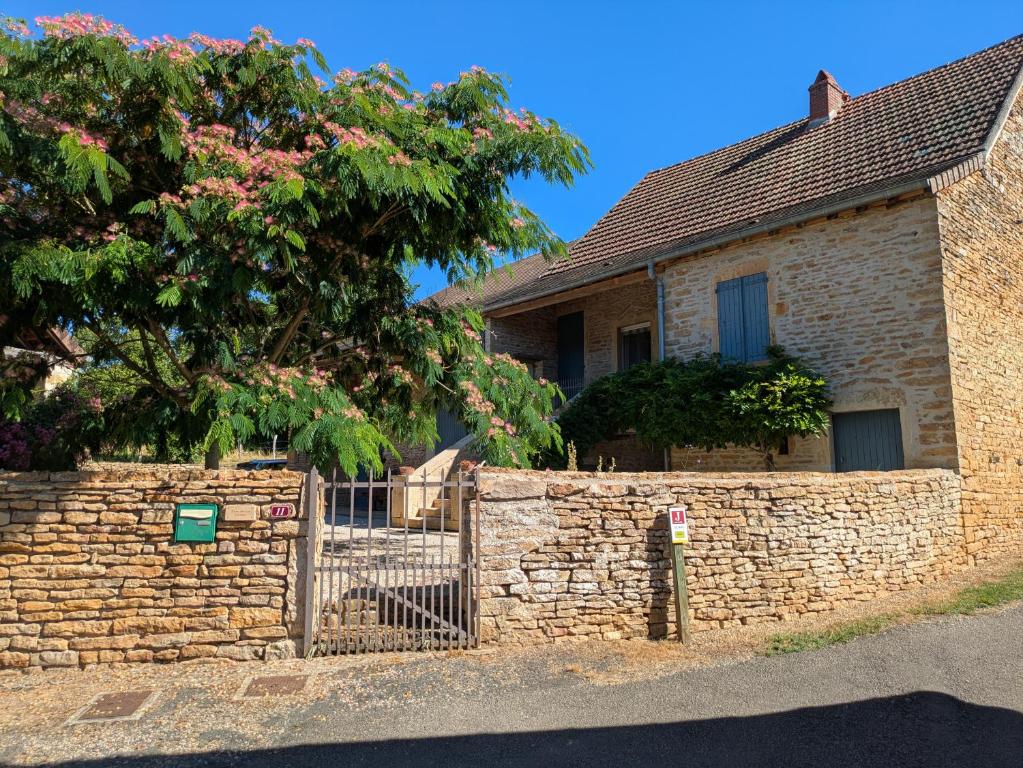 Bygningen som feriehuset ligger i