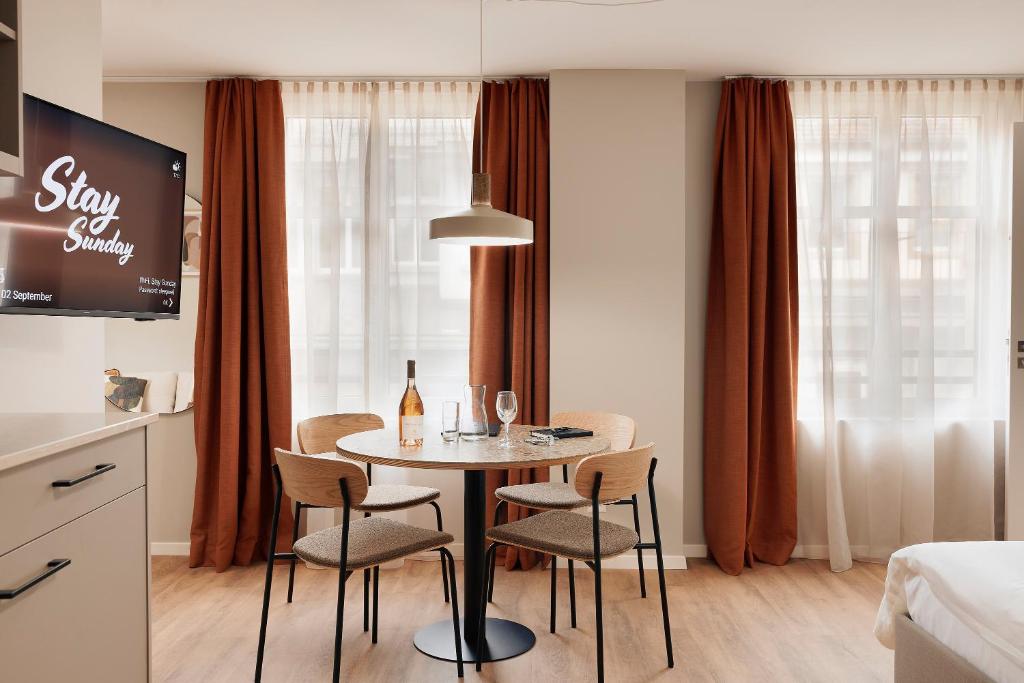 Stay Sunday - Resim 23