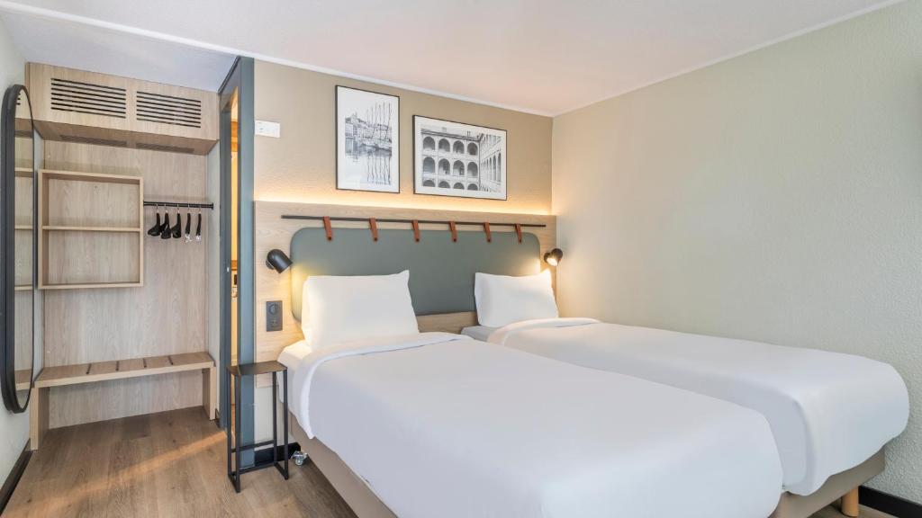 
Standard Room - 2 Single Beds
