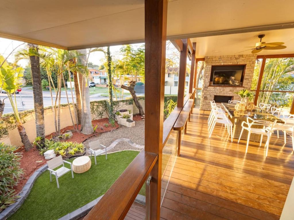 Tropical Tranquility Spacious Family Leafy Oasis