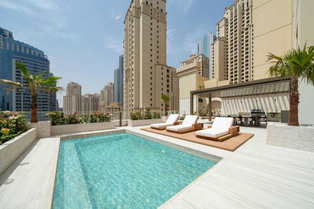 Image showcasing Luxury JBR Penthouse with Private Pool and Panoramic Views, Dubái ...
