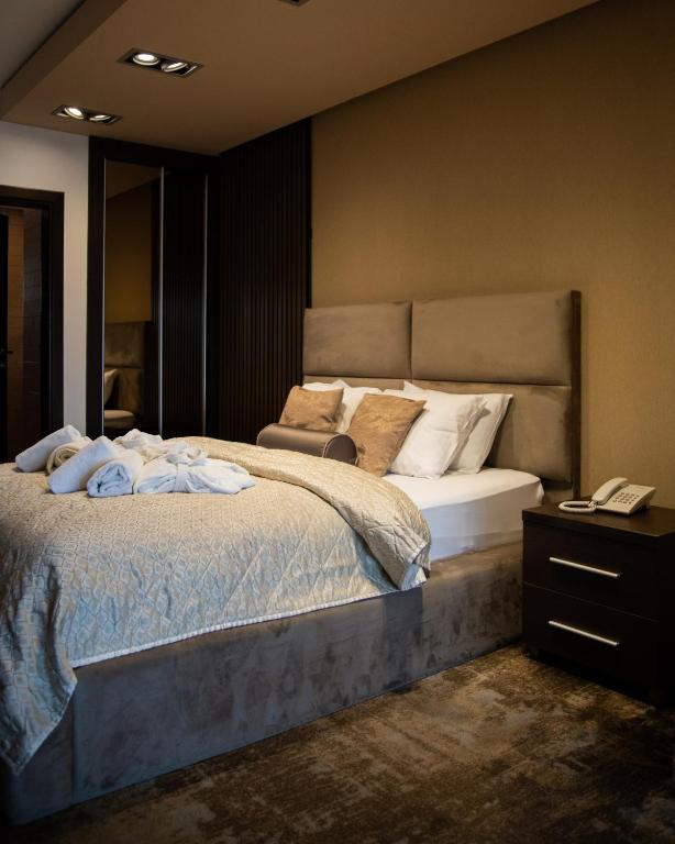 Guest House Panorama Aqualux with Free Parking - Resim 8