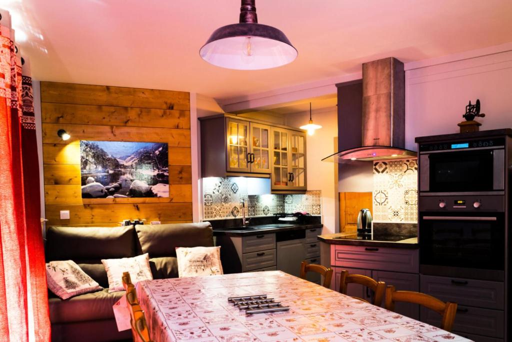 Kuchyň nebo kuchyňský kout v ubytování Résidence Bero Bisto - maeva Home - Appartement vue montagne 2 pièces + coin cabine 6 personnes MAE-7633