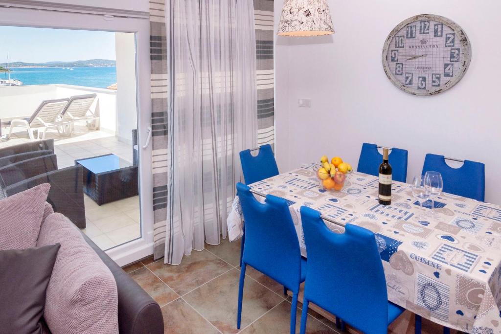 Posedenie v ubytovaní White Residence Accommodation