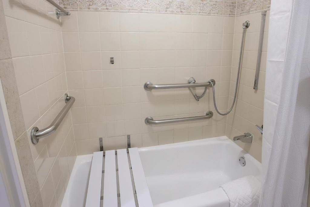Hilton New Orleans Riverside - 