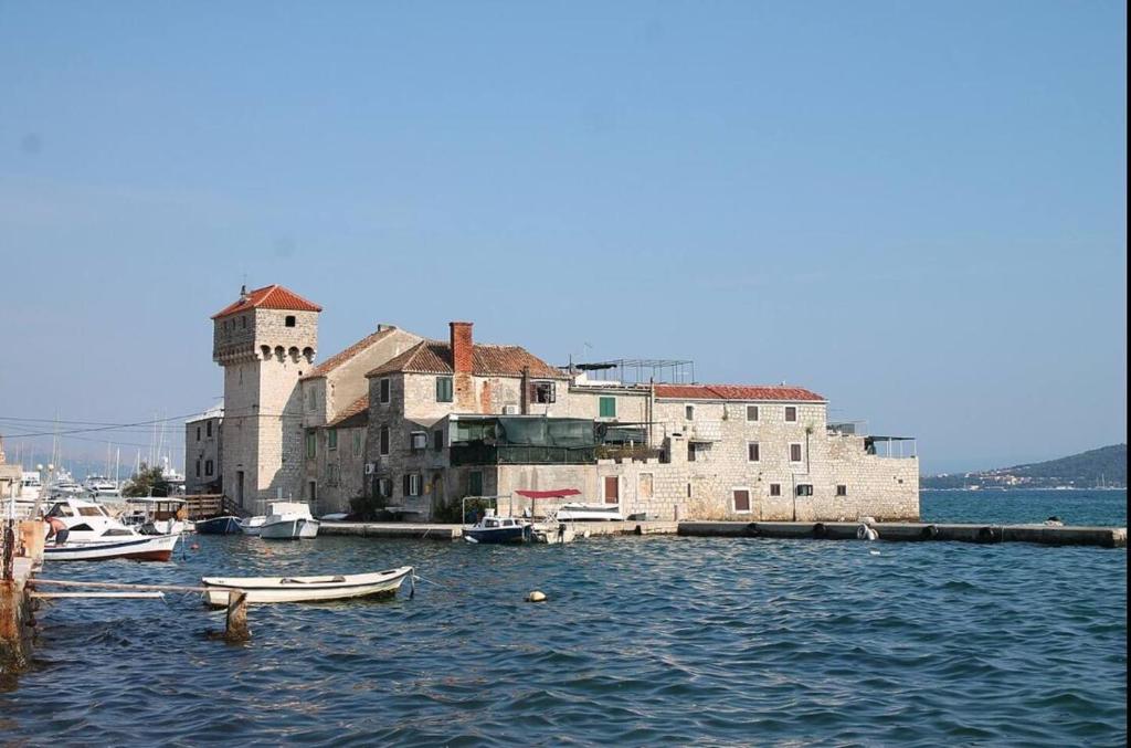 Loodusmaastik puhkemaja lähedal