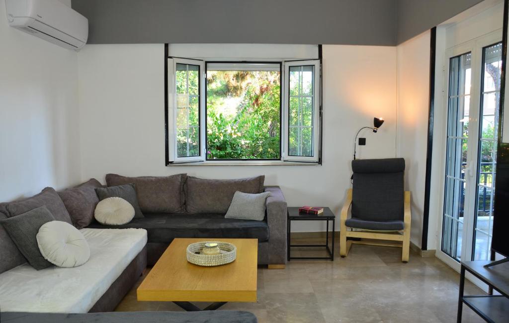 "KREON" Riviera House - Spacious house by the sea