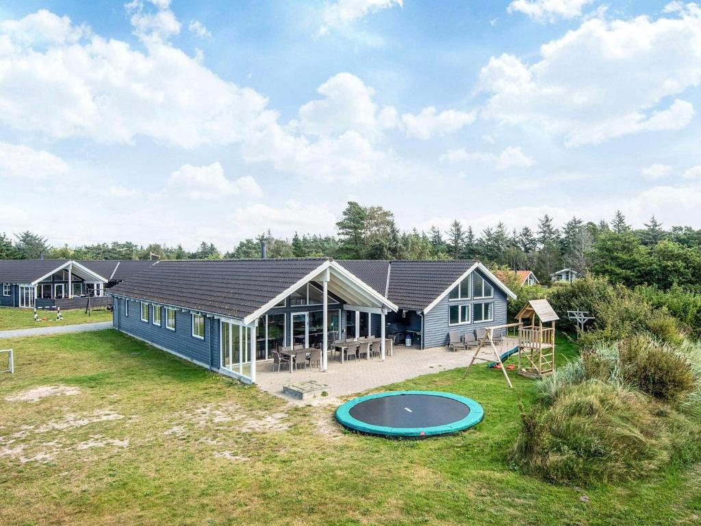 Swimmingpoolen hos eller tæt på Luxury Pool Retreat in Blavand - By Traum Ferienwohnungen