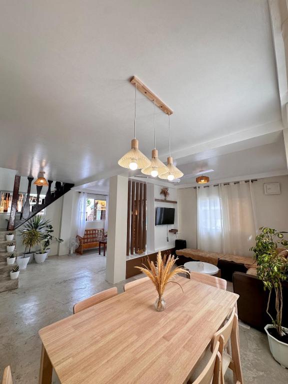Captain CLIFFs House - Housity