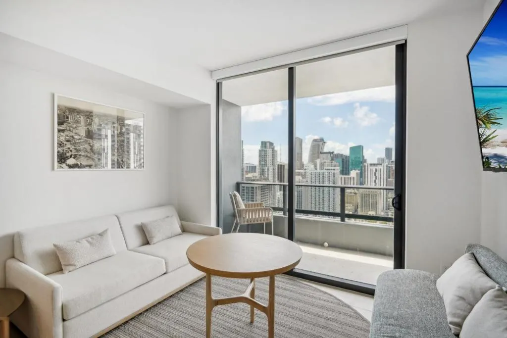 NEW Luxury Bay View Downtown 1 Bedroom