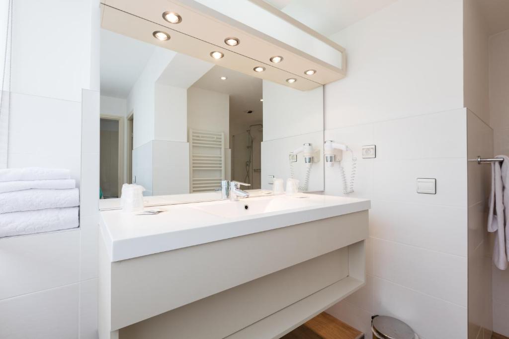 Hôtel Rotonde Aix-en-Provence centre - Resim 19