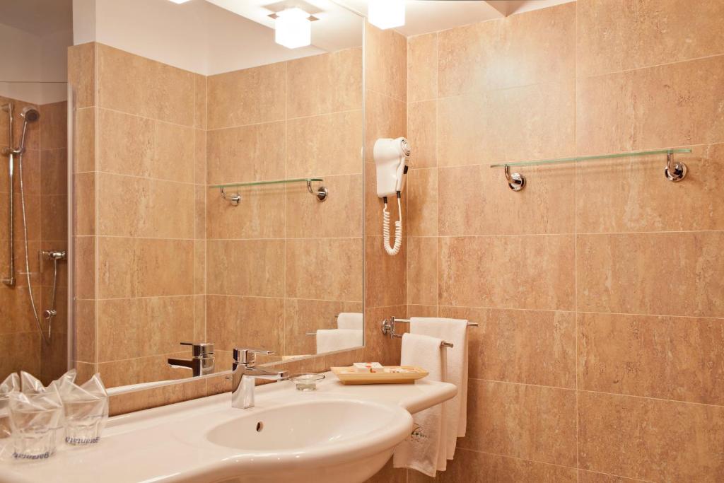 Hotel Clermont - Standard -Doppelzimmer Mit Spa -Zugang - Corpul B