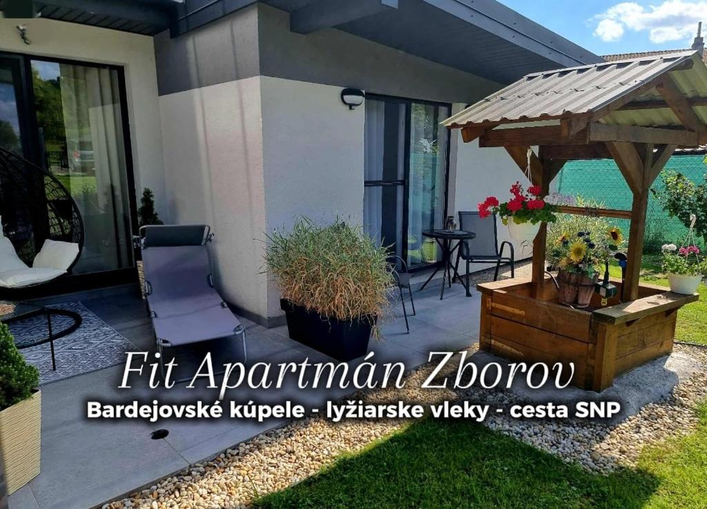 Патио или другая зона на открытом воздухе в Fit Apartmán Zborov
