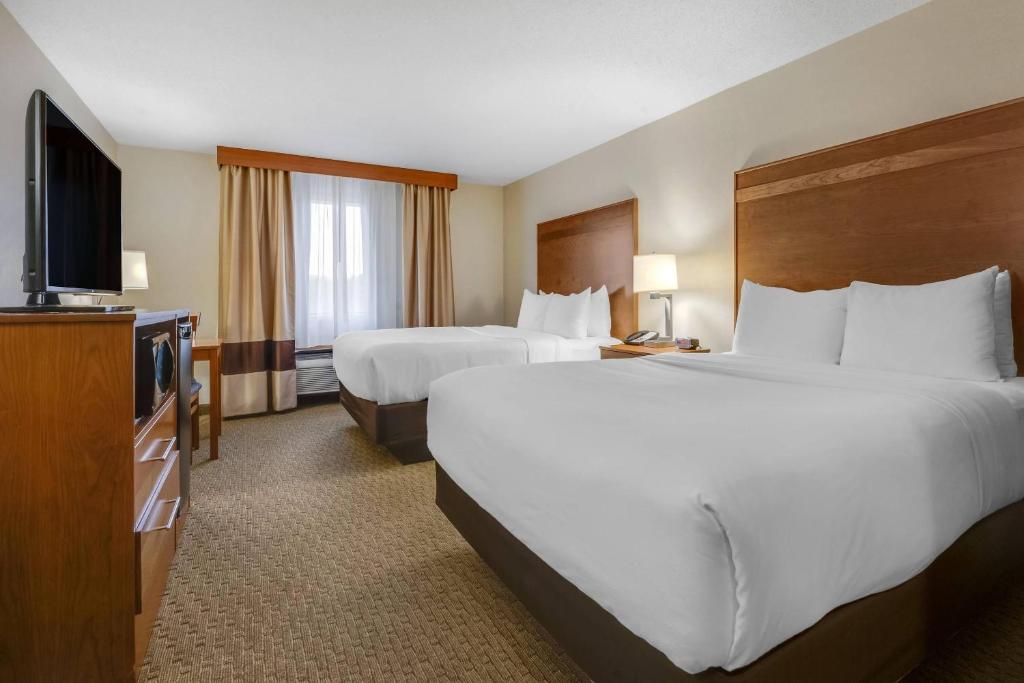 Comfort Inn Millersburg - Queen Room With Two Queen Beds - Non-Smoking