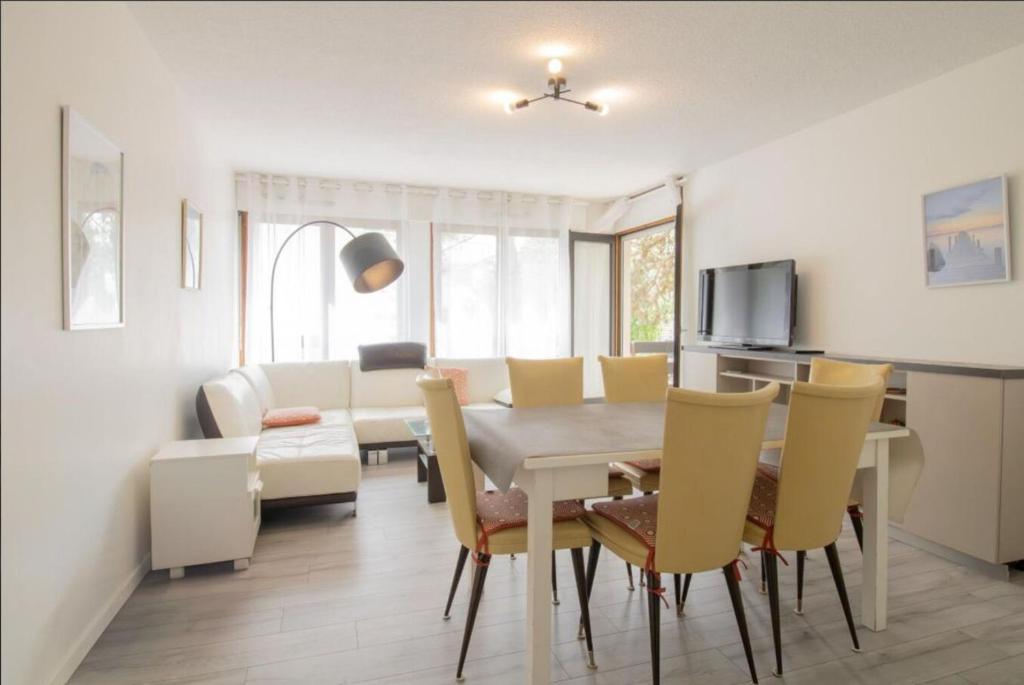 Fotografie z fotogalerie ubytování Appartement 3 chambres 6 personnes à 2 pas de la vieille ville avec parking privé v Annecy