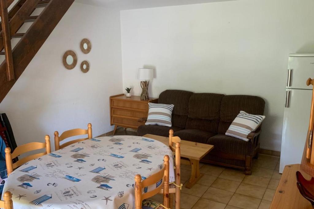 Posezení v ubytování Beautiful house for 5 with swimming pool