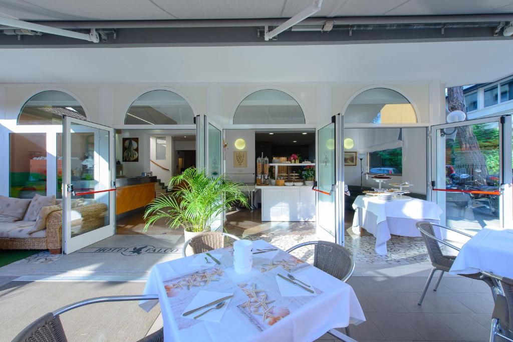 Posezení v ubytování Hotel Falco