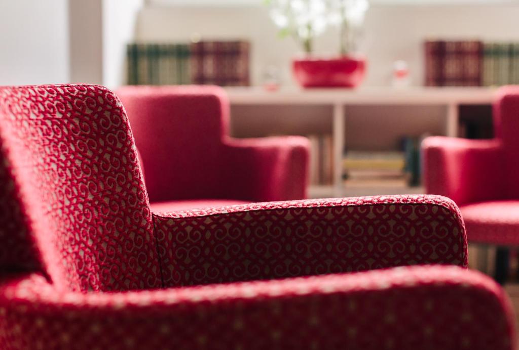Posezení v ubytování Hotel-Café du Trinquet