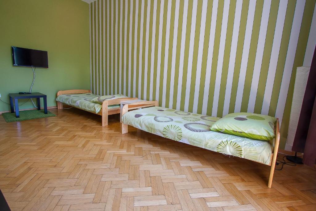 Hostel 4you - Family Room With Shared Bathroom And Balcony