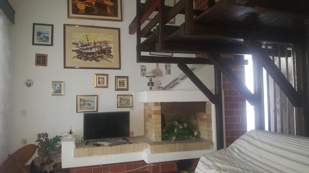 Lola's Summer Apartment - Baška upper floor
