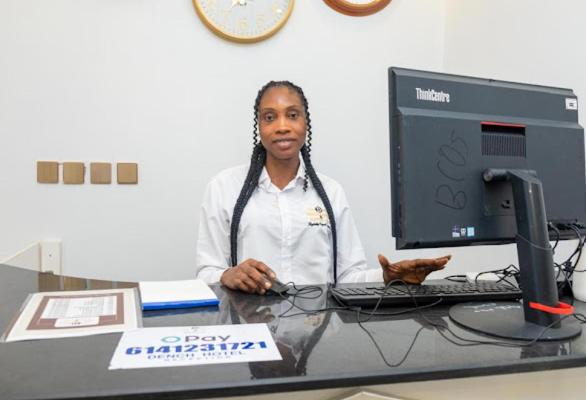 Foto sihtkohas Port Harcourt asuva majutusasutuse Dench Hotel and Suite galeriist