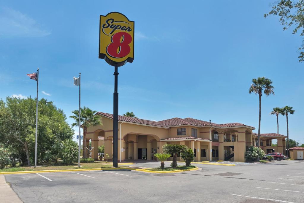 Fotografie z fotogalerie ubytování Super 8 by Wyndham Weslaco v destinaci Weslaco