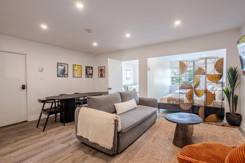 Theatre Hotel by Lodgo - Resim 16