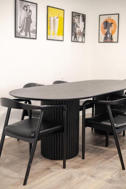 Theatre Hotel by Lodgo - Resim 39