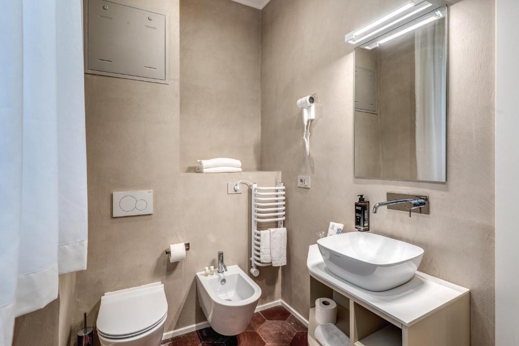 
Quadruple Whirlpool Tub 4th Floor - Annex Building
