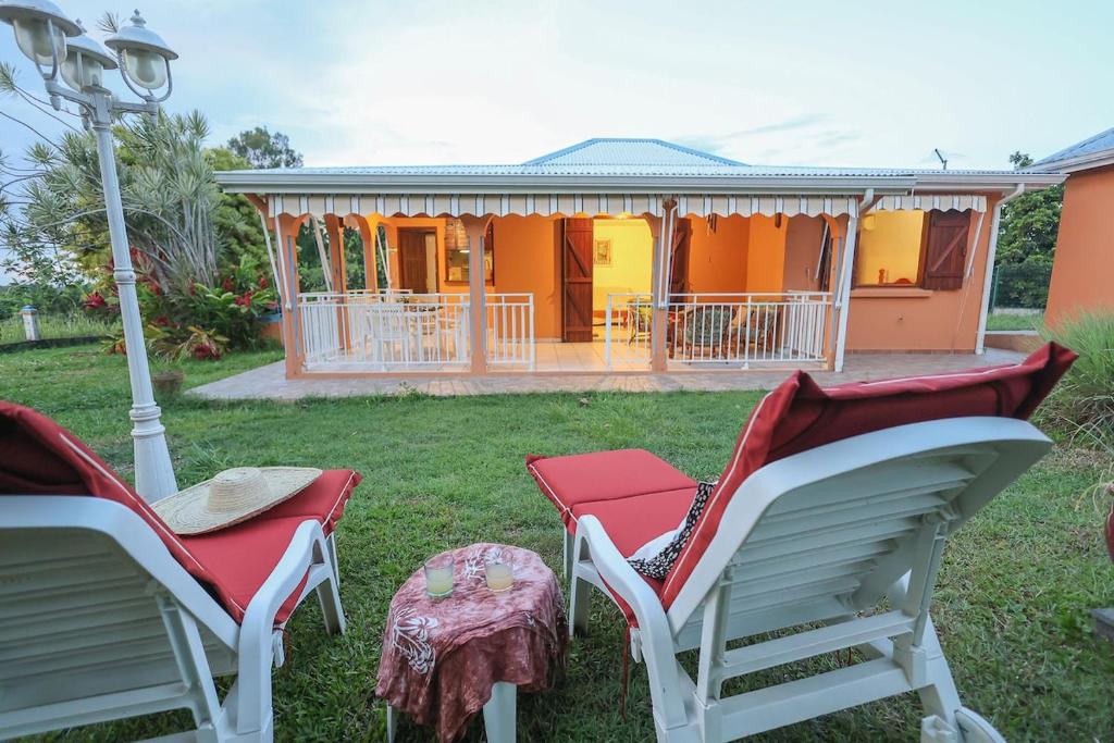 Zahrada ubytování Habitation Alamanda by KVZ 3ch 2sde & vue montagnes