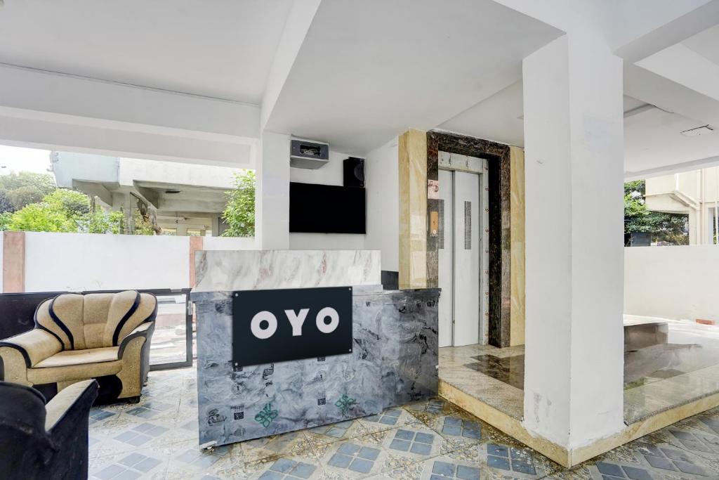 TV a/nebo společenská místnost v ubytování HOTEL O AK Stay Inn