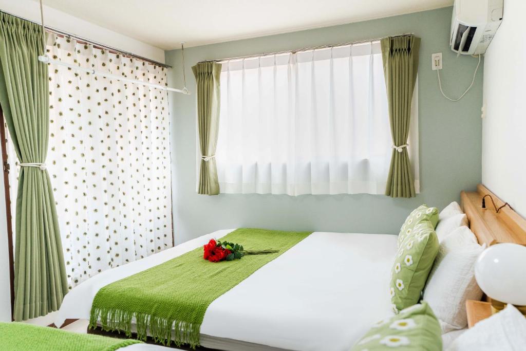 Room 303, a 6-minute walk from Tokyo Koiwa Station Direct connected to Shinjuku and Akihabara Stations Comfortable one-bedroom apartment with separate wet and dry areas