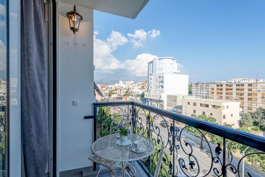 Balkón alebo terasa v ubytovaní Apartment Noa - self check in