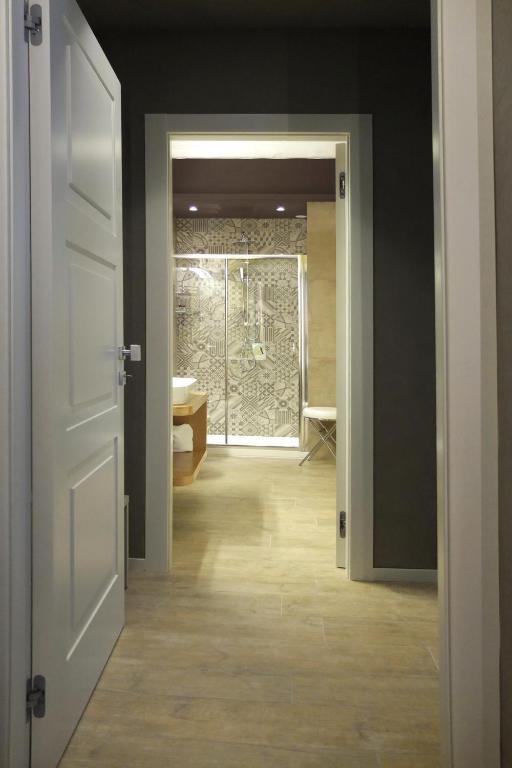 A bathroom at Notti O' Tunn Luxury Rooms in centro