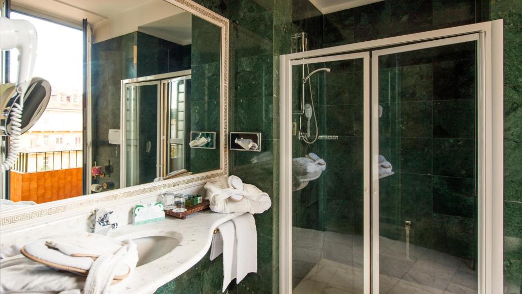 Hotel Victoria & Iside Spa - Deluxe Queen Room
