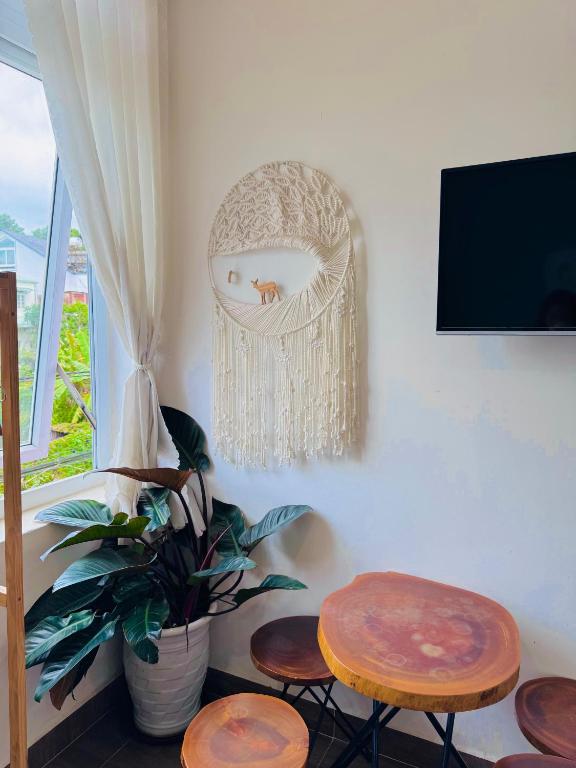TV/trung tâm giải trí tại Selena Dalat Homestay